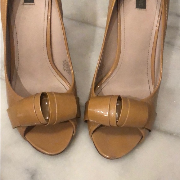 Joan & David high heels in Tan size 10 - Picture 6 of 6